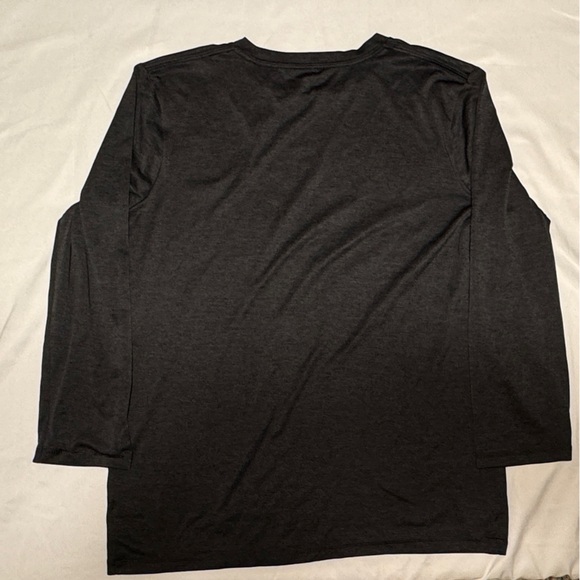(YL) ADIDAS LONG SLEEVE DARK GRAY-BLACK STRETCH SHIRT - Picture 2 of 4